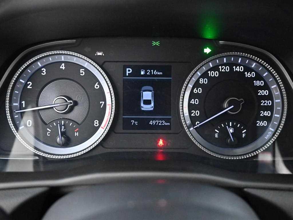 HYUNDAI Sonata - Vista 8