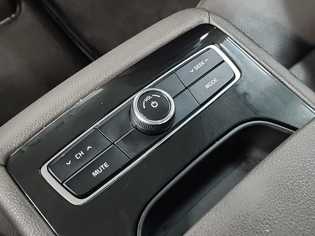 KIA K7 2018 Gris - Importación desde Corea - HF Imports Iquique - Foto 16