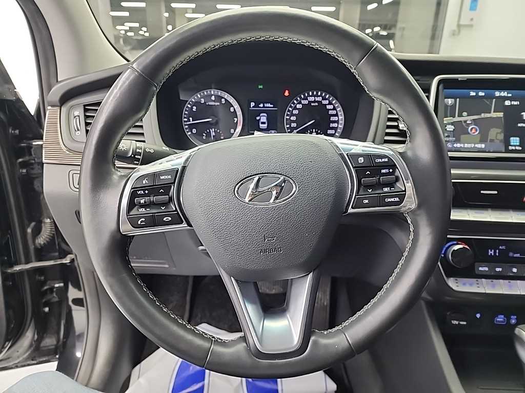 HYUNDAI Sonata - Vista 9