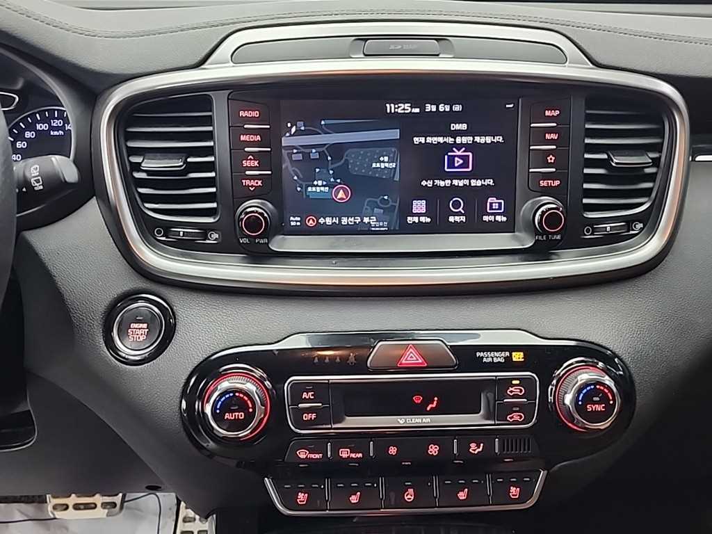 KIA Sorento - Vista 8