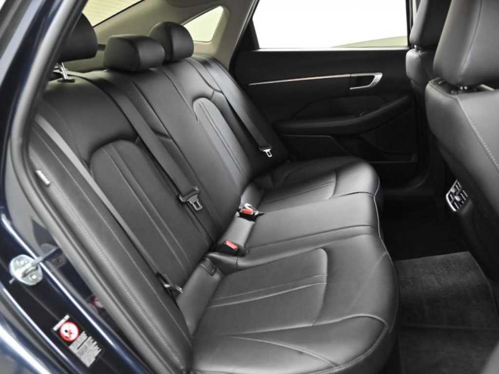 HYUNDAI Sonata - Vista 12