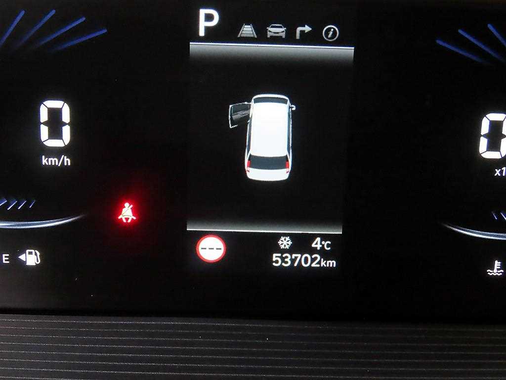 HYUNDAI Staria - Vista 11