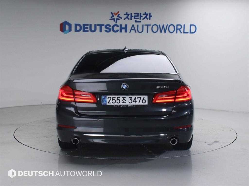 BMW 5 Series - Vista 4