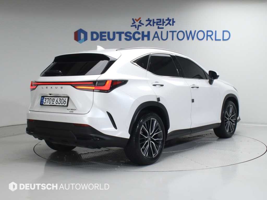 Lexus NX - Vista 2