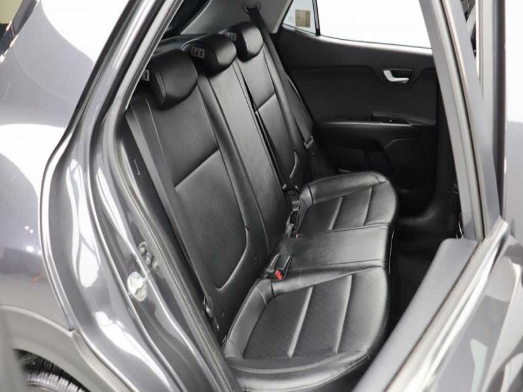 KIA Stonic - Vista 12