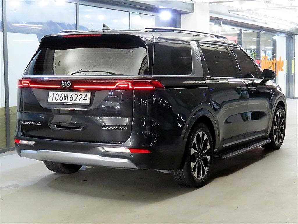 KIA Carnival - Vista 4