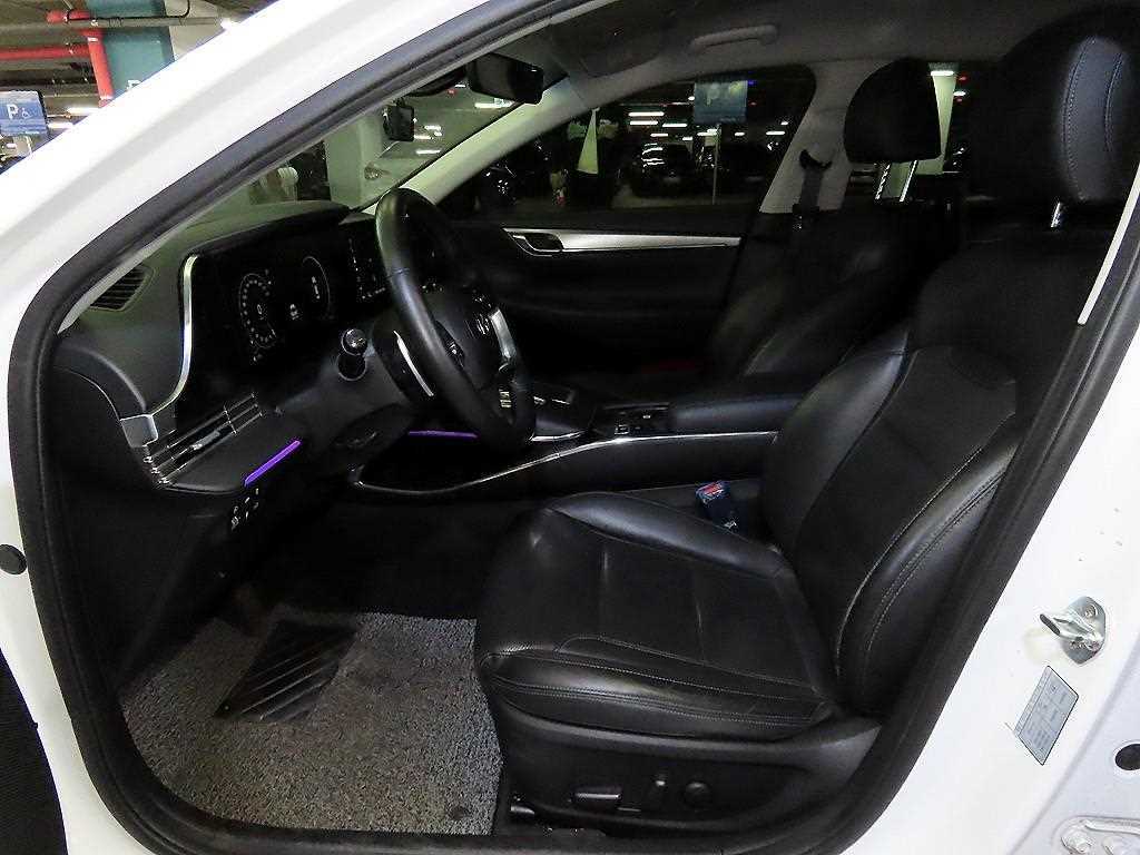 HYUNDAI Grandeur - Vista 6