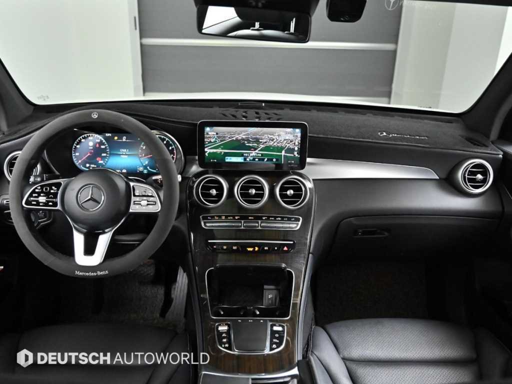 Mercedes Benz GLC Class - Vista 7