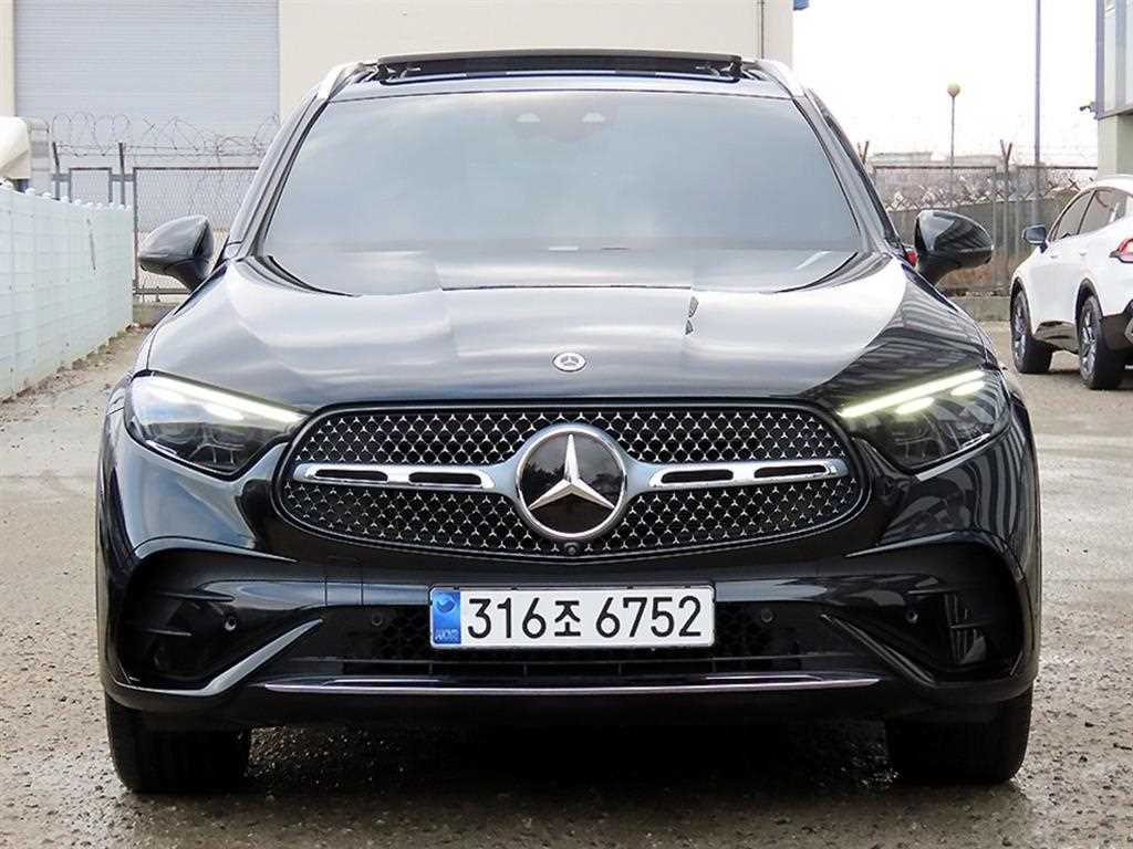 Mercedes Benz GLC Class 2024 Negro - Importación desde Corea - HF Imports Iquique - Foto 1