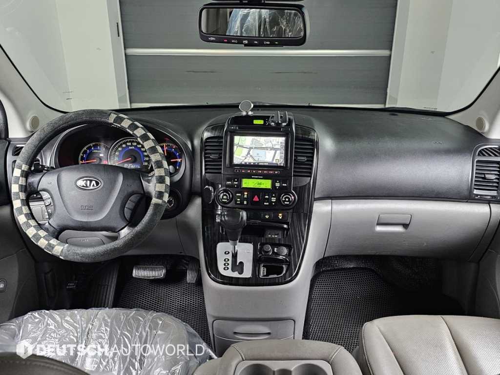 KIA Carnival - Vista 7
