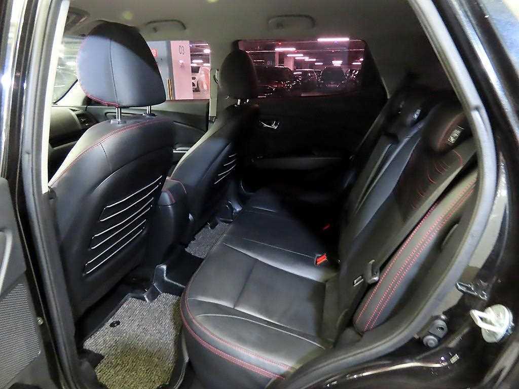 Ssangyong Tivoli - Vista 7