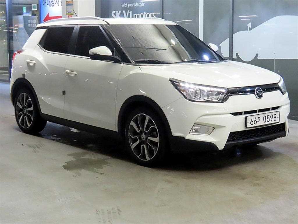 Ssangyong Tivoli - Vista 2