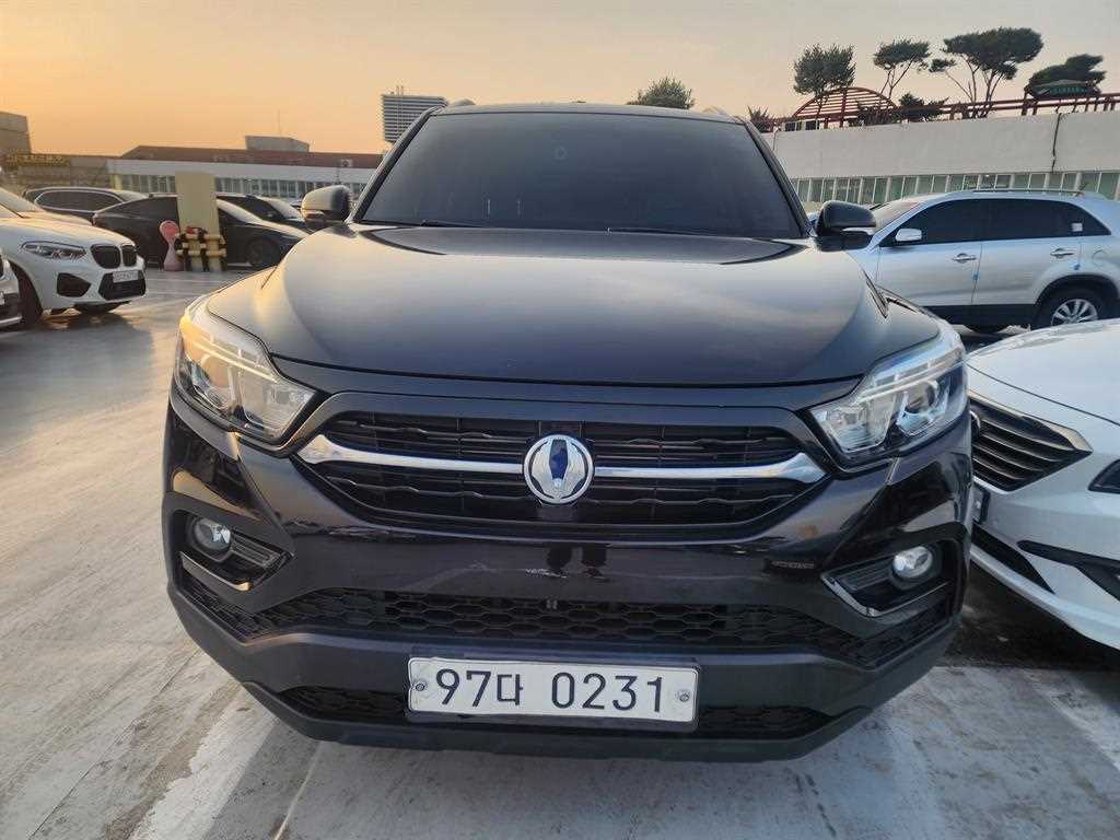 Ssangyong Rexton 2019 Negro - Importación desde Corea - HF Imports Iquique - Foto 1