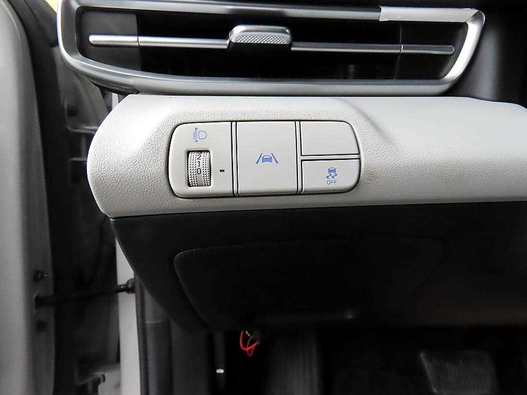 HYUNDAI Avante - Vista 12