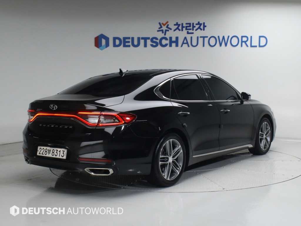 HYUNDAI Grandeur - Vista 2