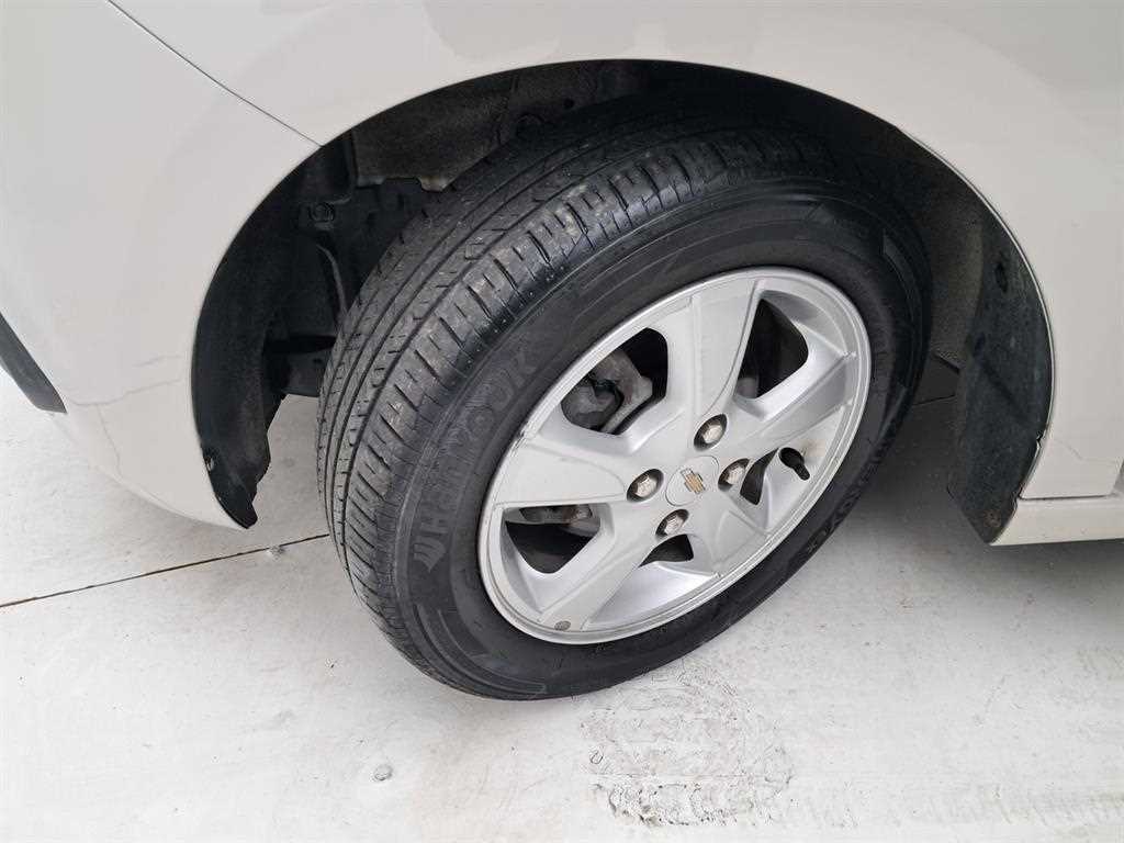 Chevrolet Spark 2016 Blanco - Importación desde Corea - HF Imports Iquique - Foto 19