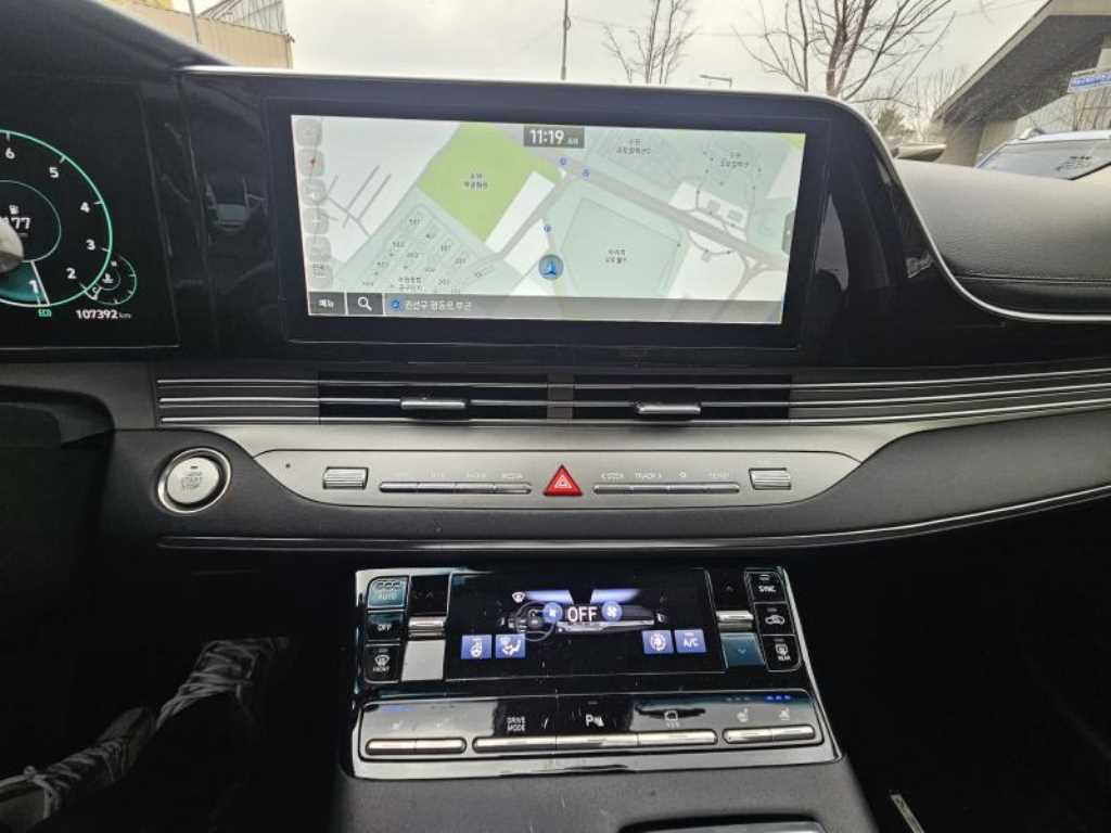 HYUNDAI Grandeur - Vista 7