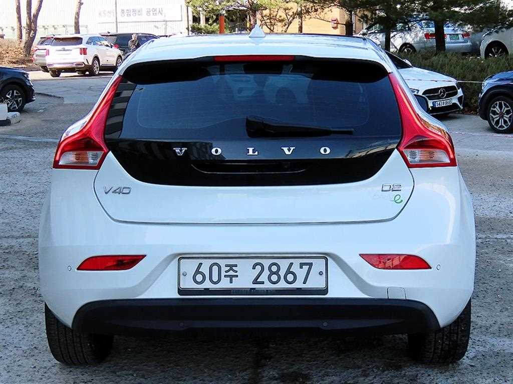 Volvo V40 - Vista 4