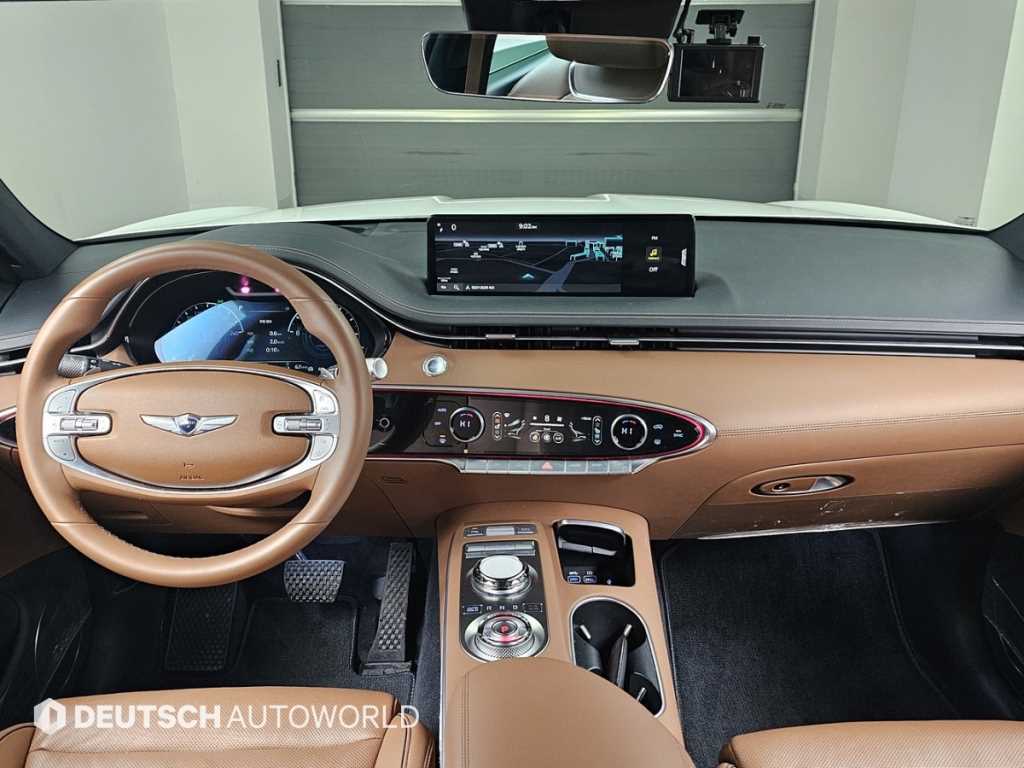 Genesis GV70 - Vista 7