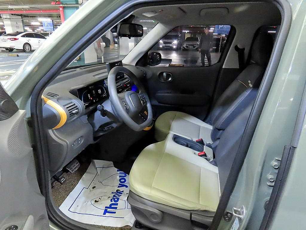 HYUNDAI Casper - Vista 6