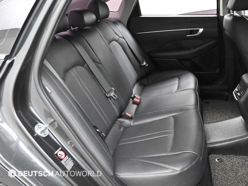 HYUNDAI Sonata - Vista 12