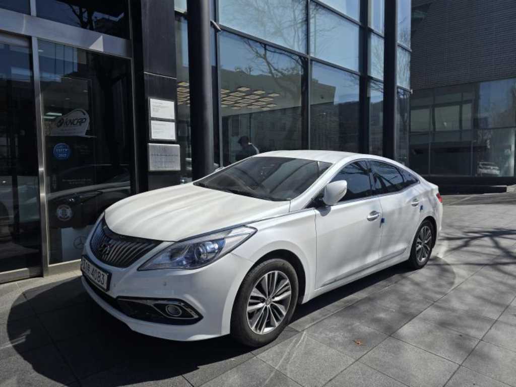 HYUNDAI Grandeur - Vista 2