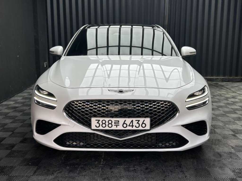 Genesis G70 - Vista 4