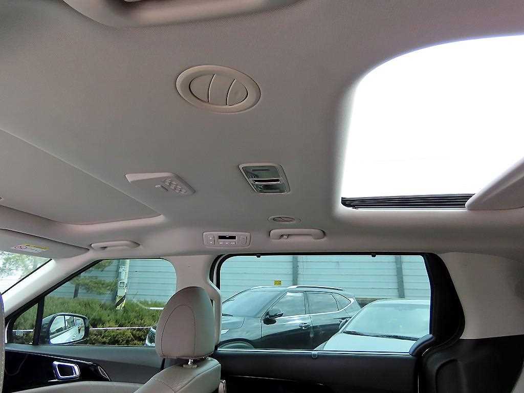 KIA Carnival 2025 Blanco - Importación desde Corea - HF Imports Iquique - Foto 16