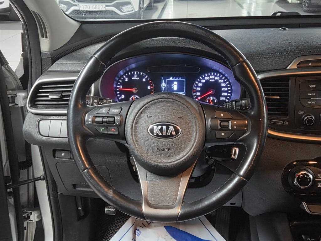 KIA Sorento - Vista 8