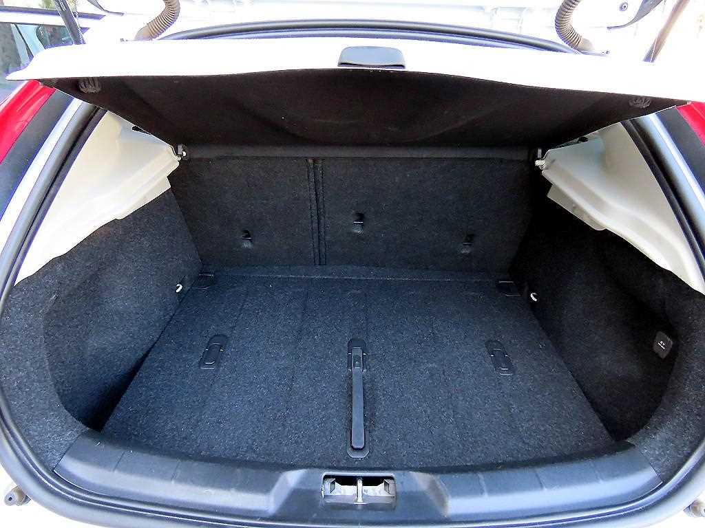 Volvo V40 2015 Blanco - Importación desde Corea - HF Imports Iquique - Foto 18