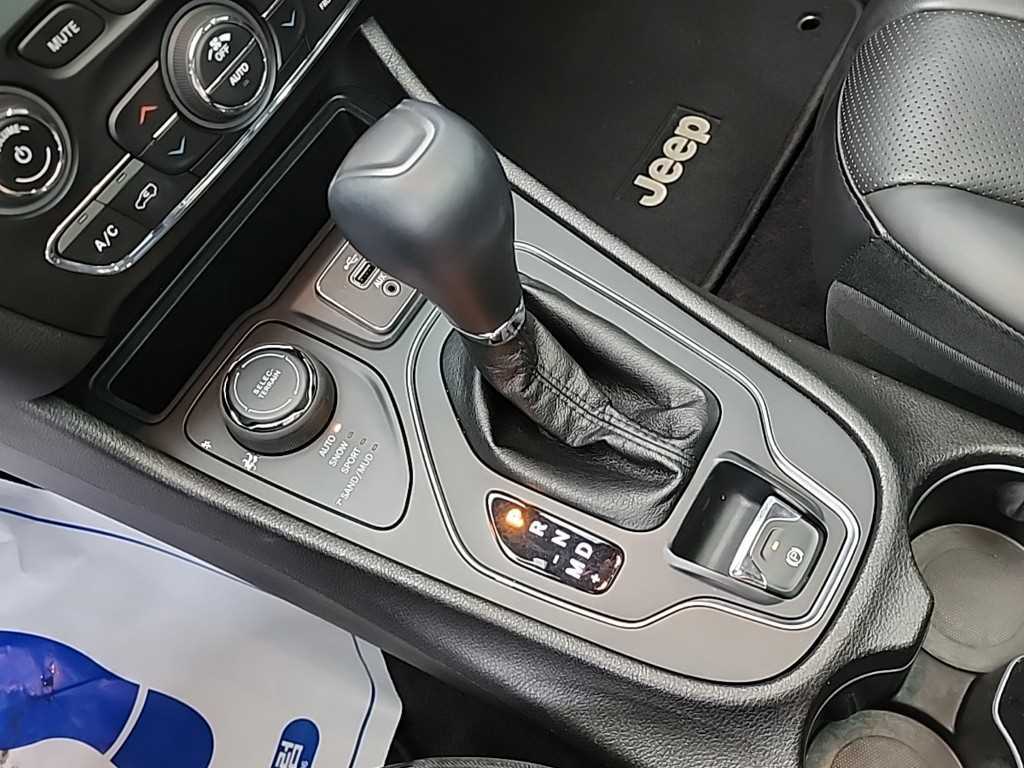 Jeep Cherokee - Vista 8