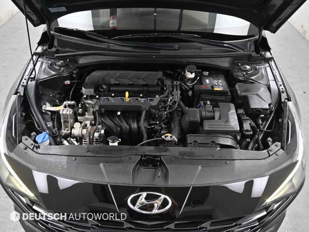 HYUNDAI Avante - Vista 6