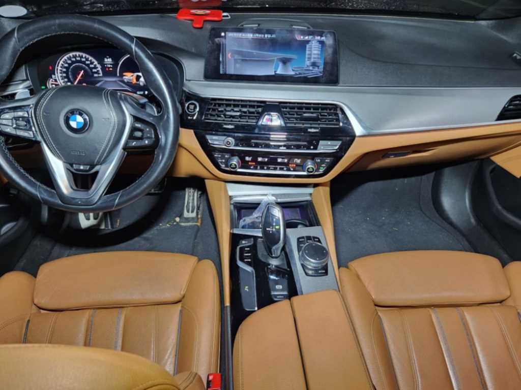 BMW 5 Series - Vista 4