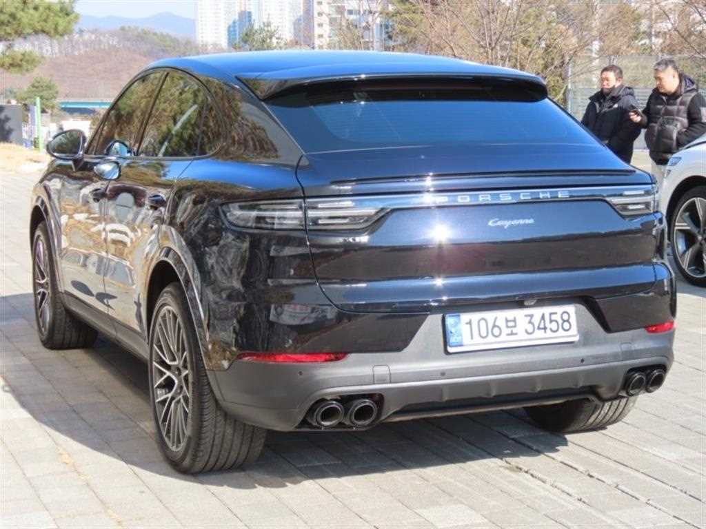 Porsche Cayenne - Vista 4