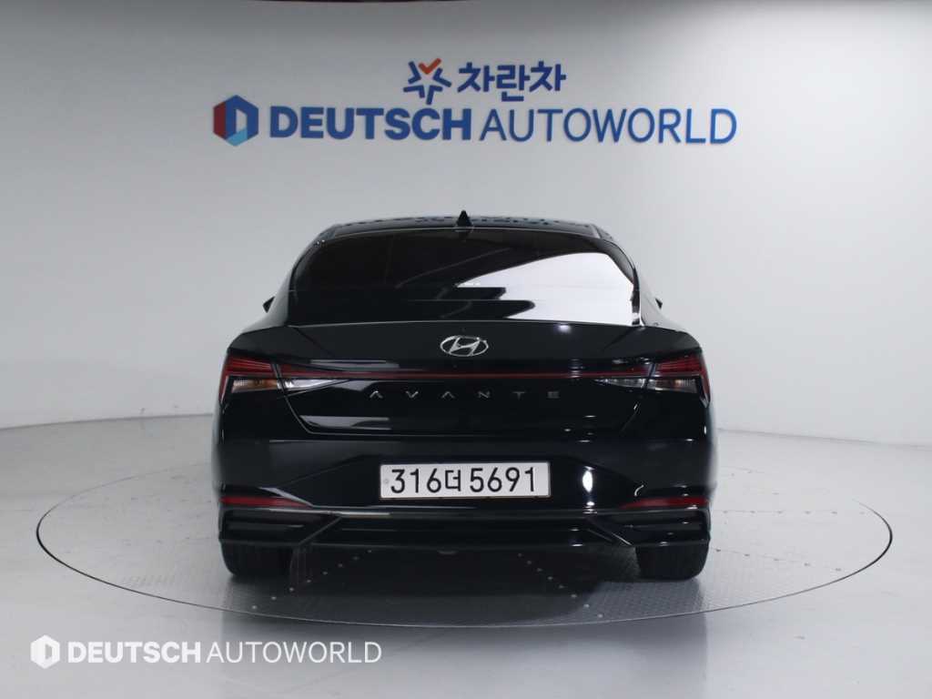 HYUNDAI Avante - Vista 4