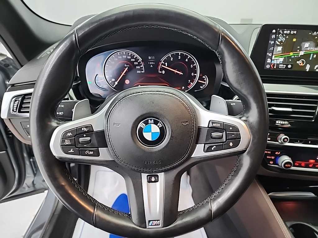 BMW 5 Series - Vista 9