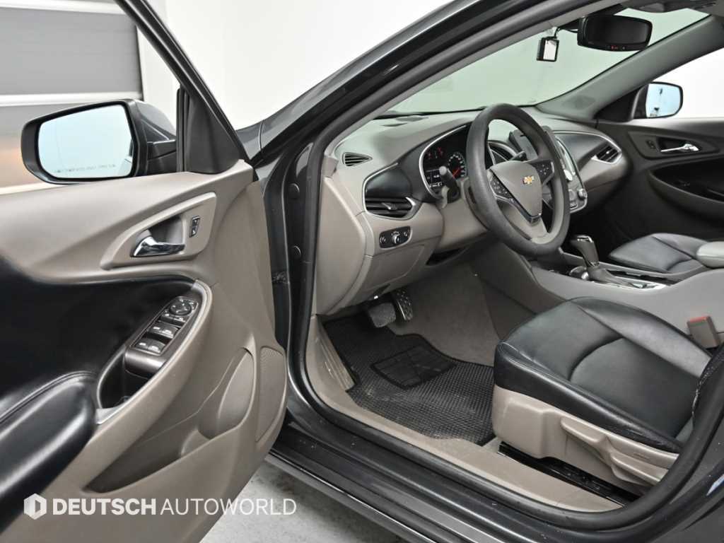 Chevrolet Malibu - Vista 11