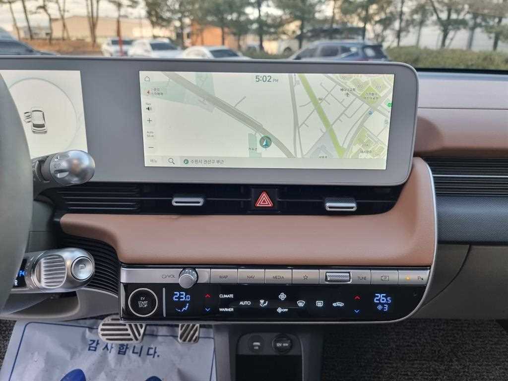 HYUNDAI Ioniq 5 - Vista 8