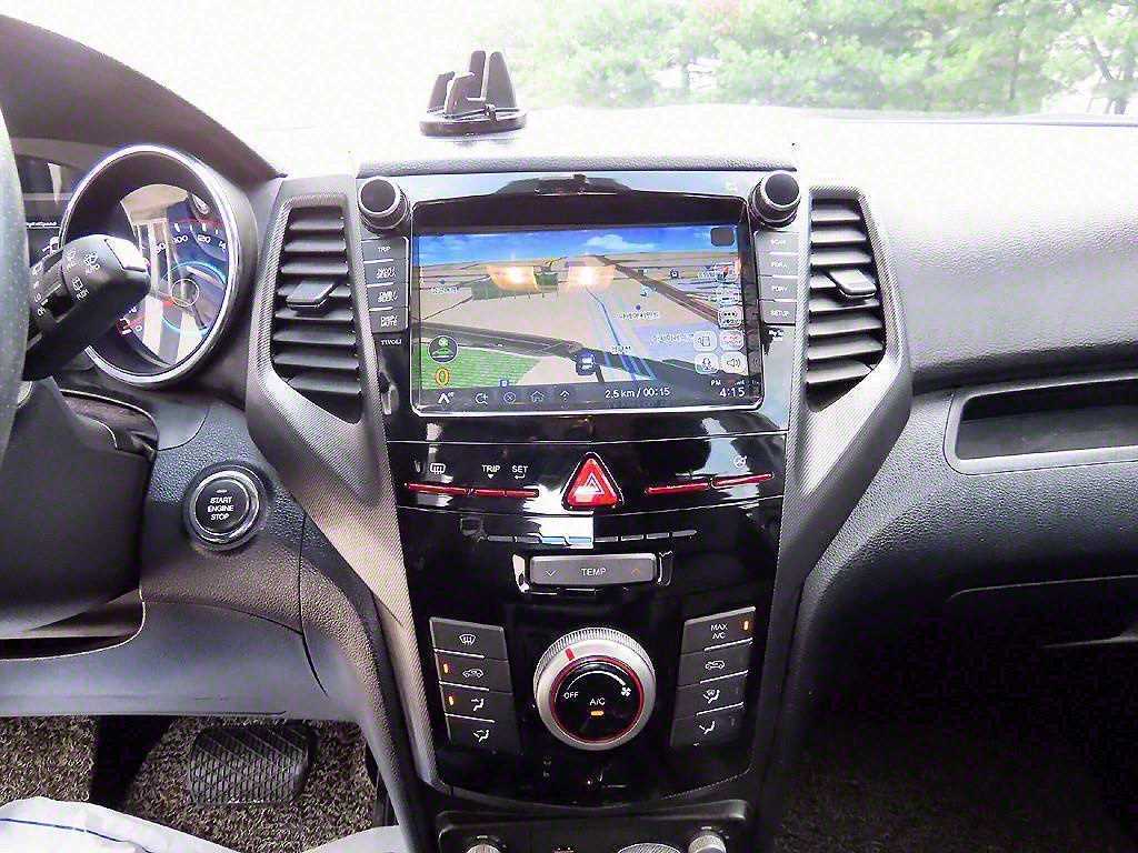 Ssangyong Tivoli 2017 Blanco - Importación desde Corea - HF Imports Iquique - Foto 14