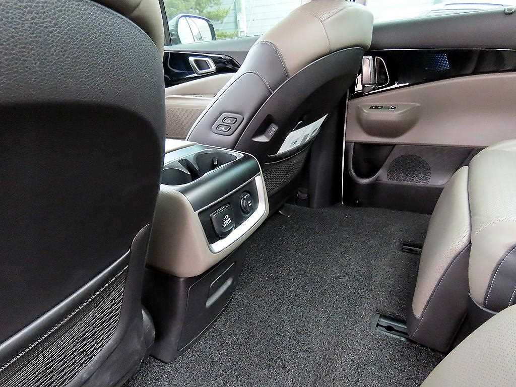 KIA Carnival 2025 Blanco - Importación desde Corea - HF Imports Iquique - Foto 15
