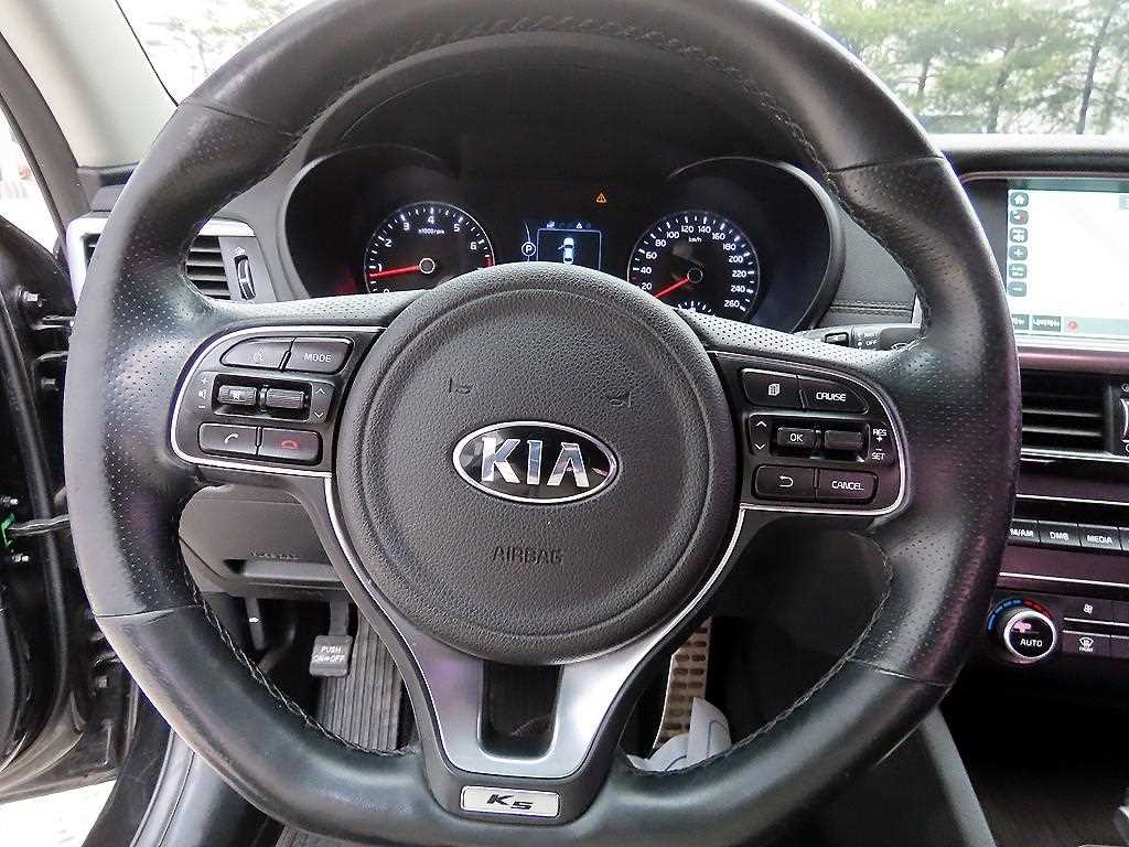 KIA K5 - Vista 8