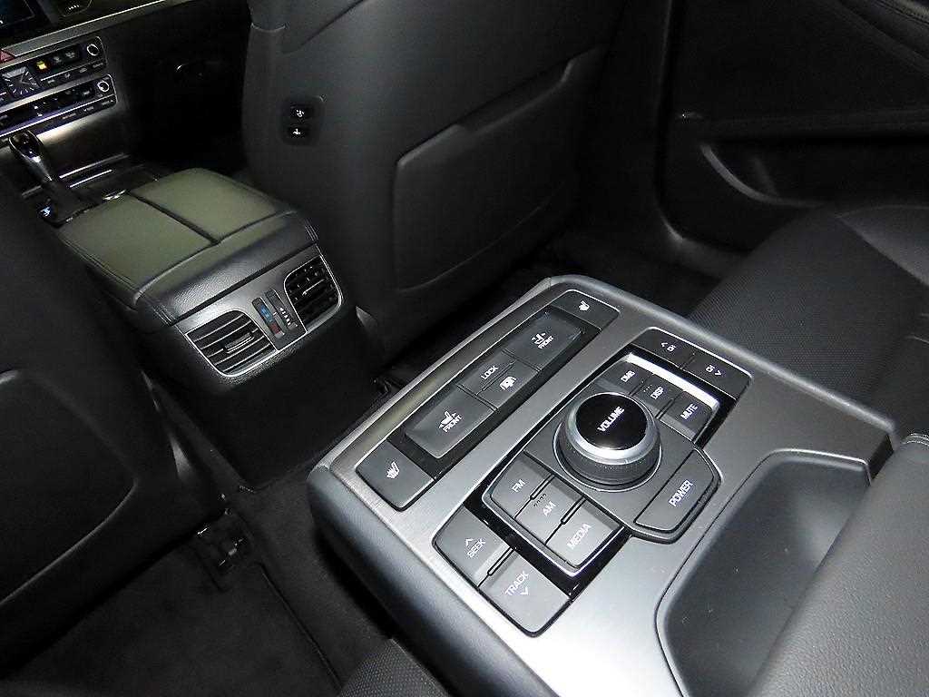 HYUNDAI Genesis 2016 Gris - Importación desde Corea - HF Imports Iquique - Foto 17