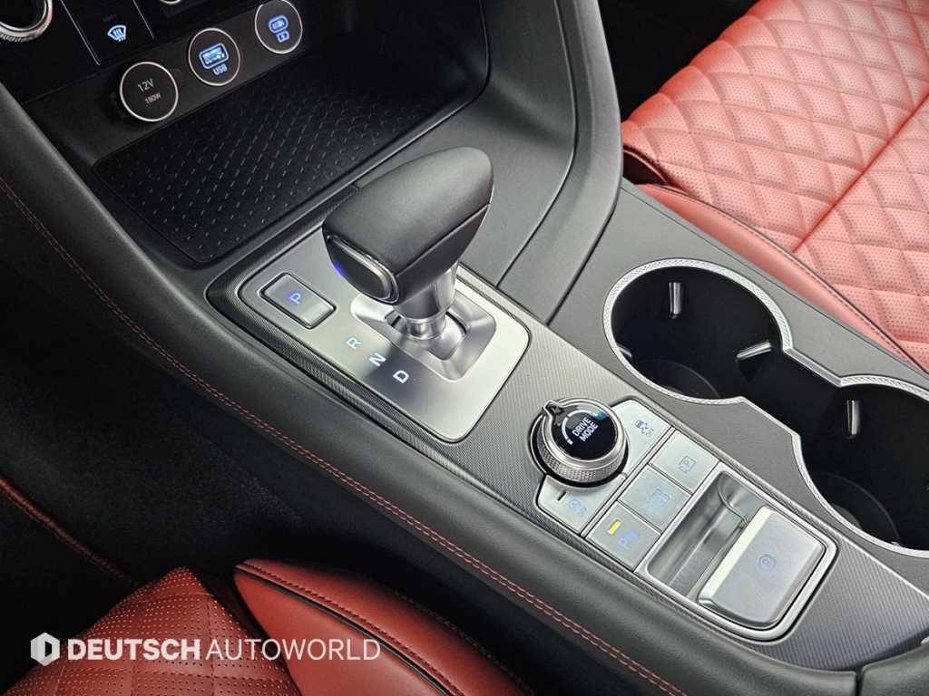 Genesis G70 - Vista 9