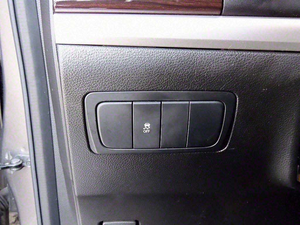 Ssangyong Korando - Vista 12