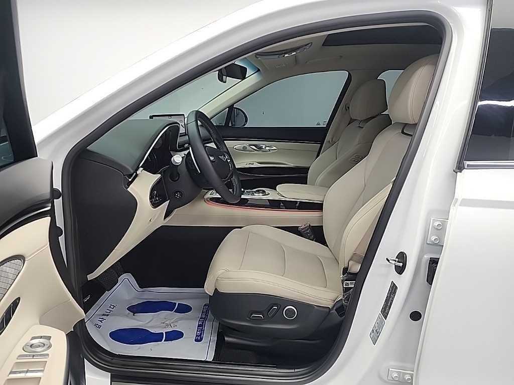 Genesis GV70 - Vista 11