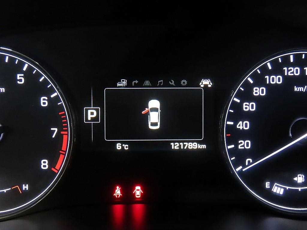 HYUNDAI Genesis - Vista 9