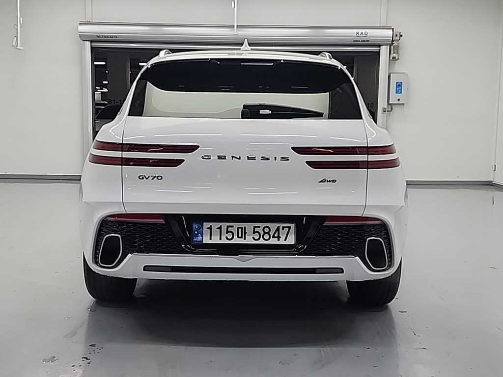 Genesis GV70 - Vista 4