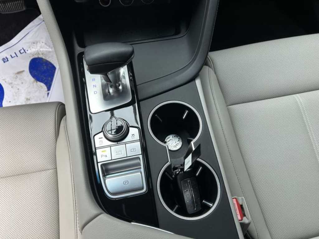 Genesis G70 - Vista 11