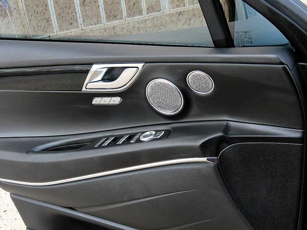 Genesis GV80 - Vista 12