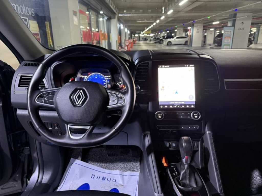 SAMSUNG QM6 - Vista 9